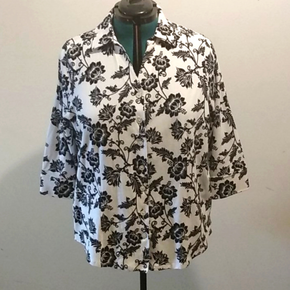 Croft & Barrow 3/4 sleeve button down shirt